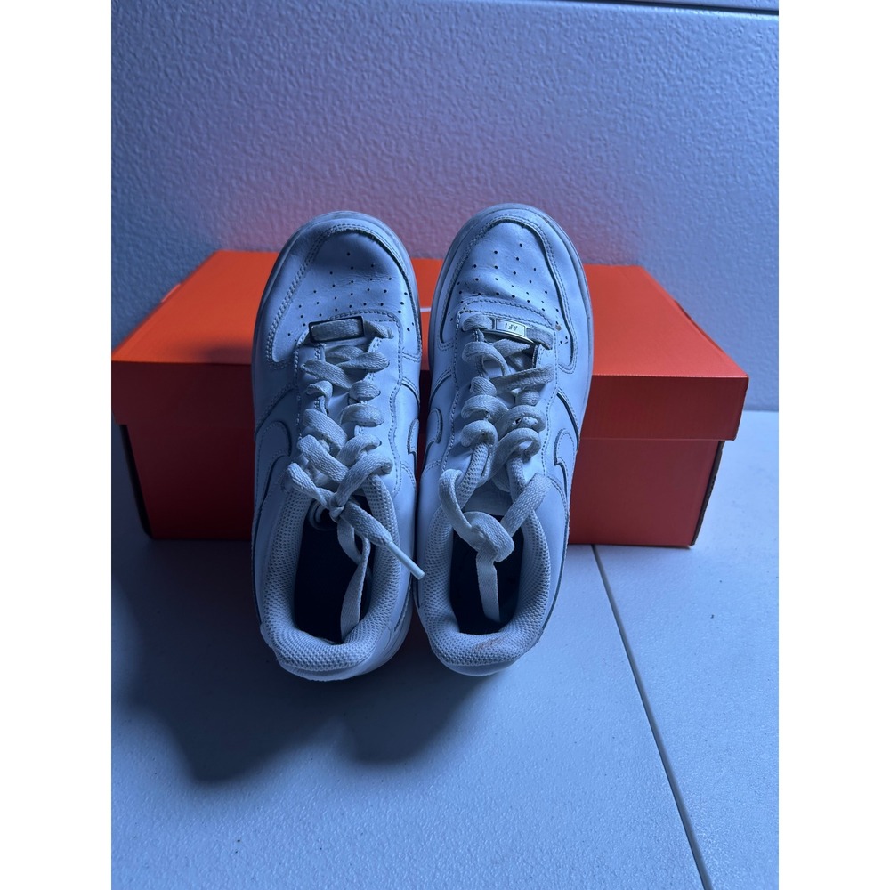 Nike Air Force 1 Low Triple White Kids Size 4.5Y 6W #2926 - Picture 5 of 6
